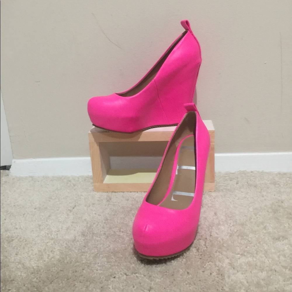 Elle nice pink shoes👠👠👠